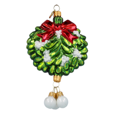 Classic Wreath with Berry Drop