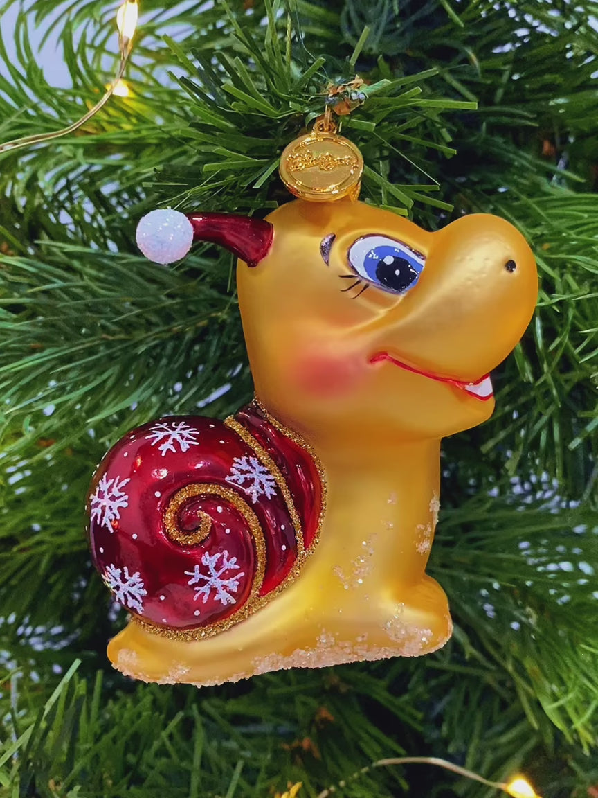 Curious Snail in Honey & Crimson