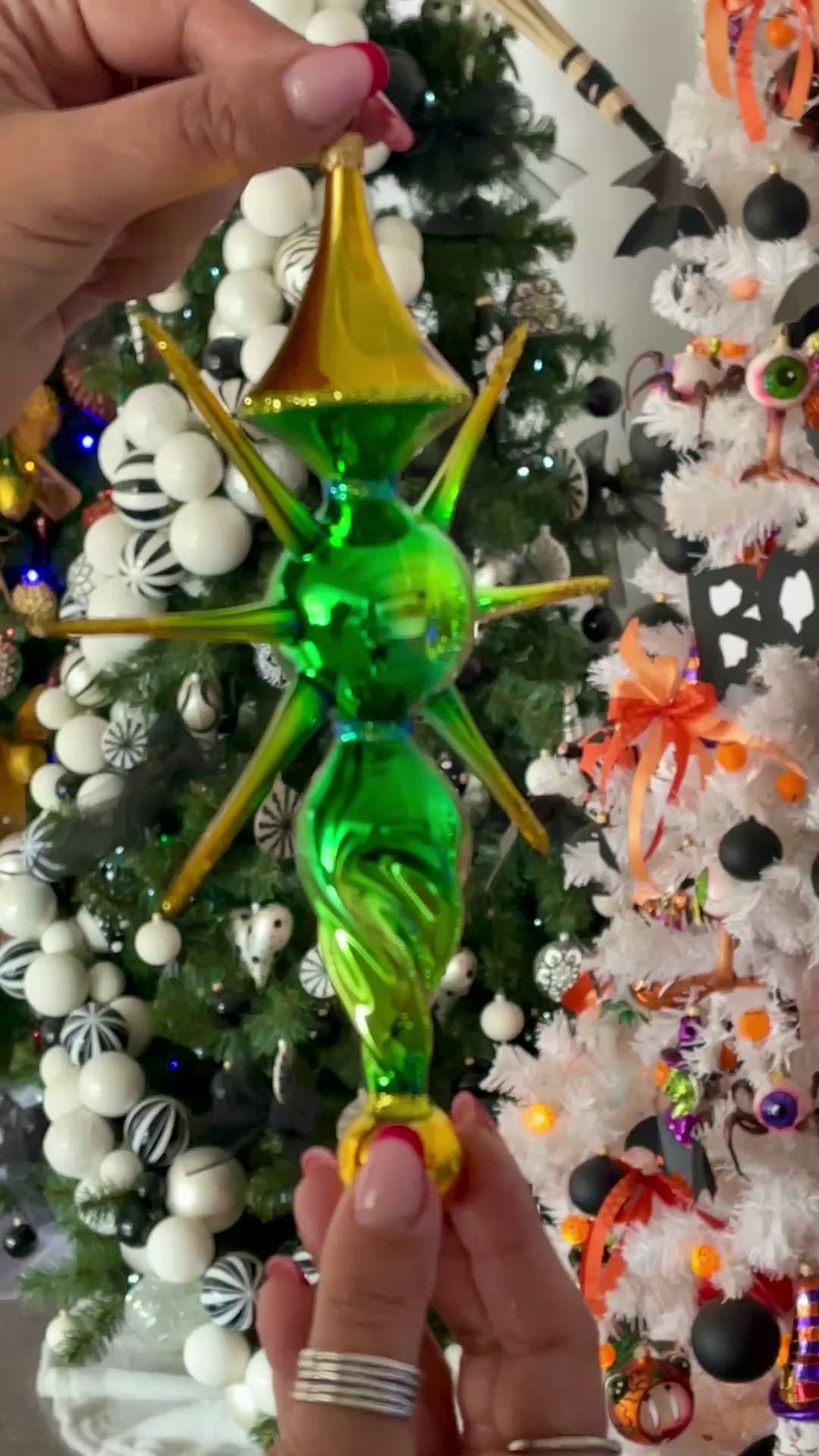 Emerald Solar Meridian | Hand-Painted Glass Ornament | Blubom 2026-091